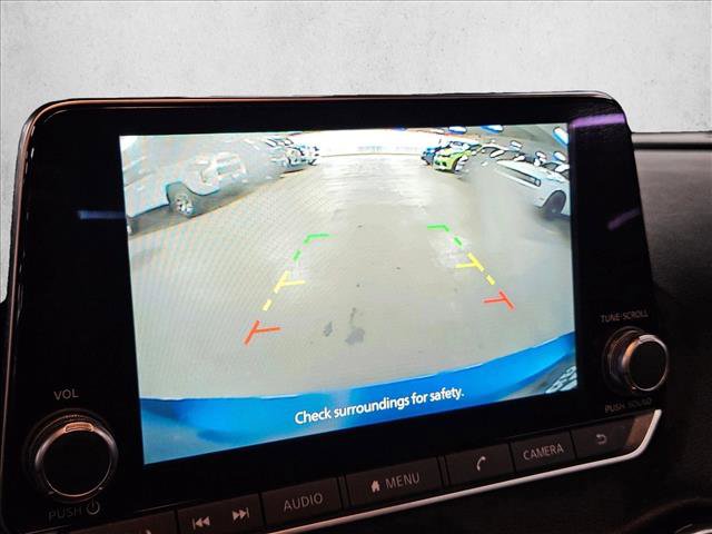 Used 2023 Nissan Sentra SV FWD image 9
