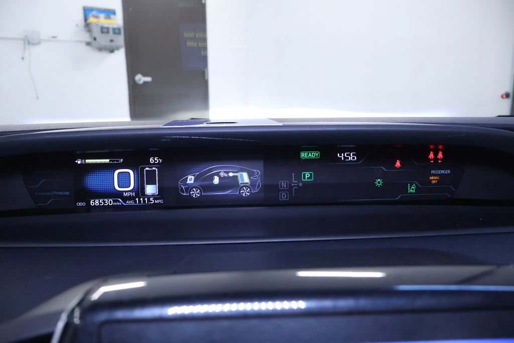 Used 2018 Toyota Prius Prime Premium image 19