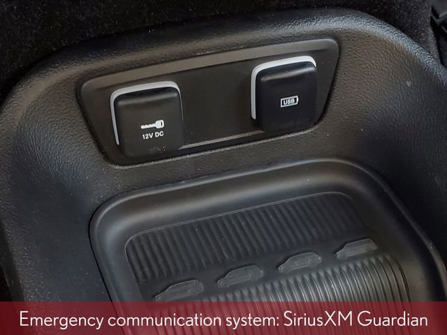 Used 2020 Chrysler Pacifica Limited image 34