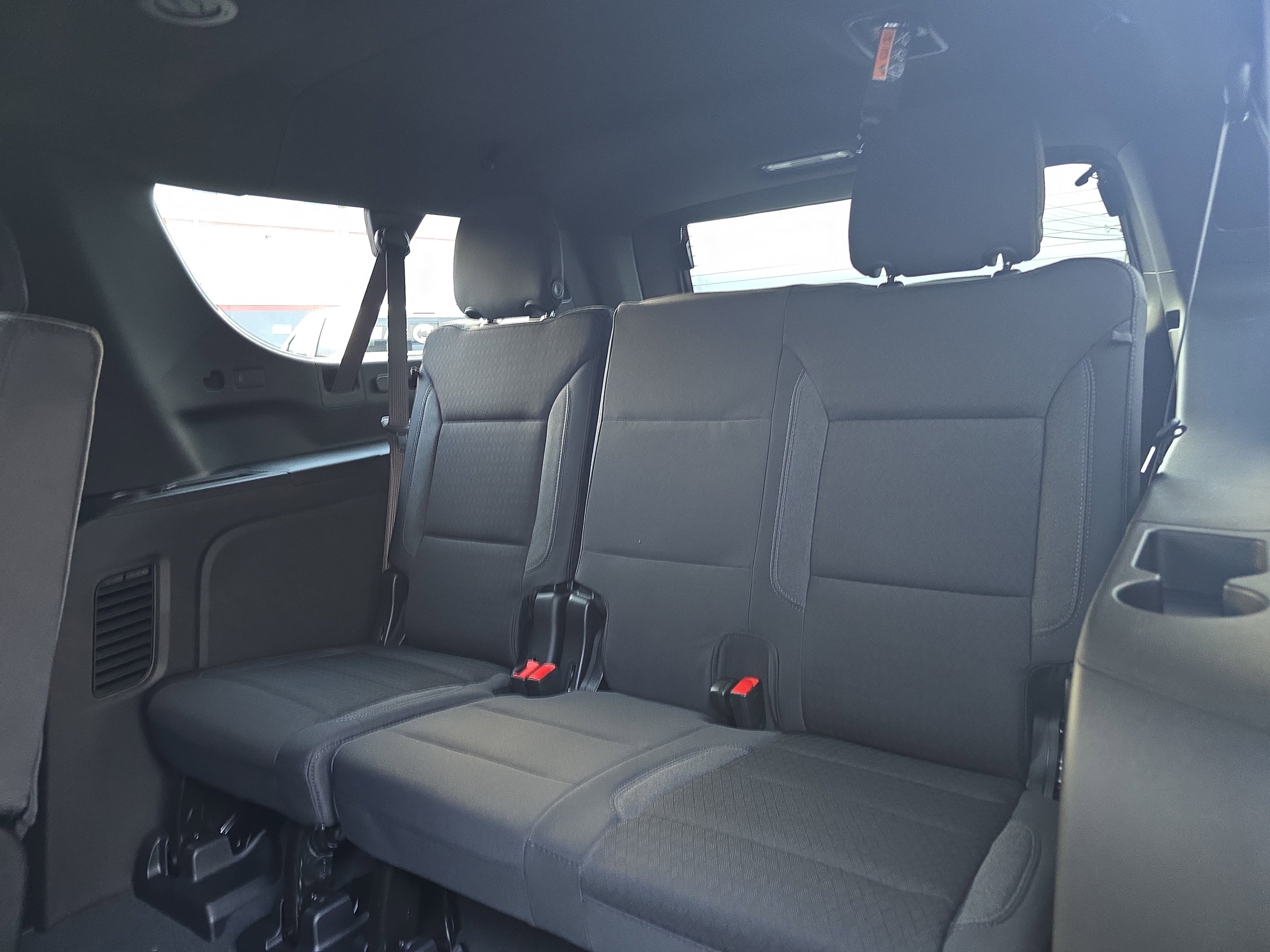 New 2026 Chevrolet Suburban LS image 15