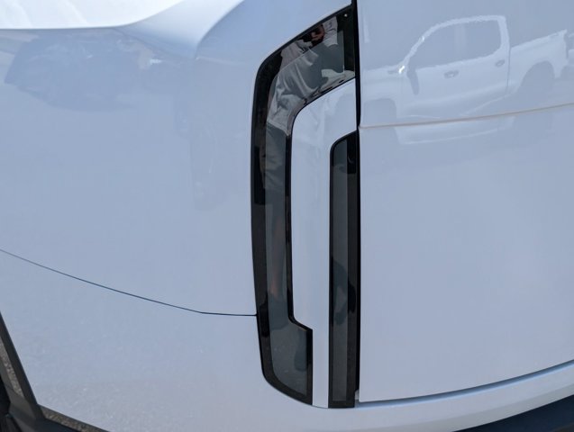Used 2027 Kia Telluride LX FWD image 10