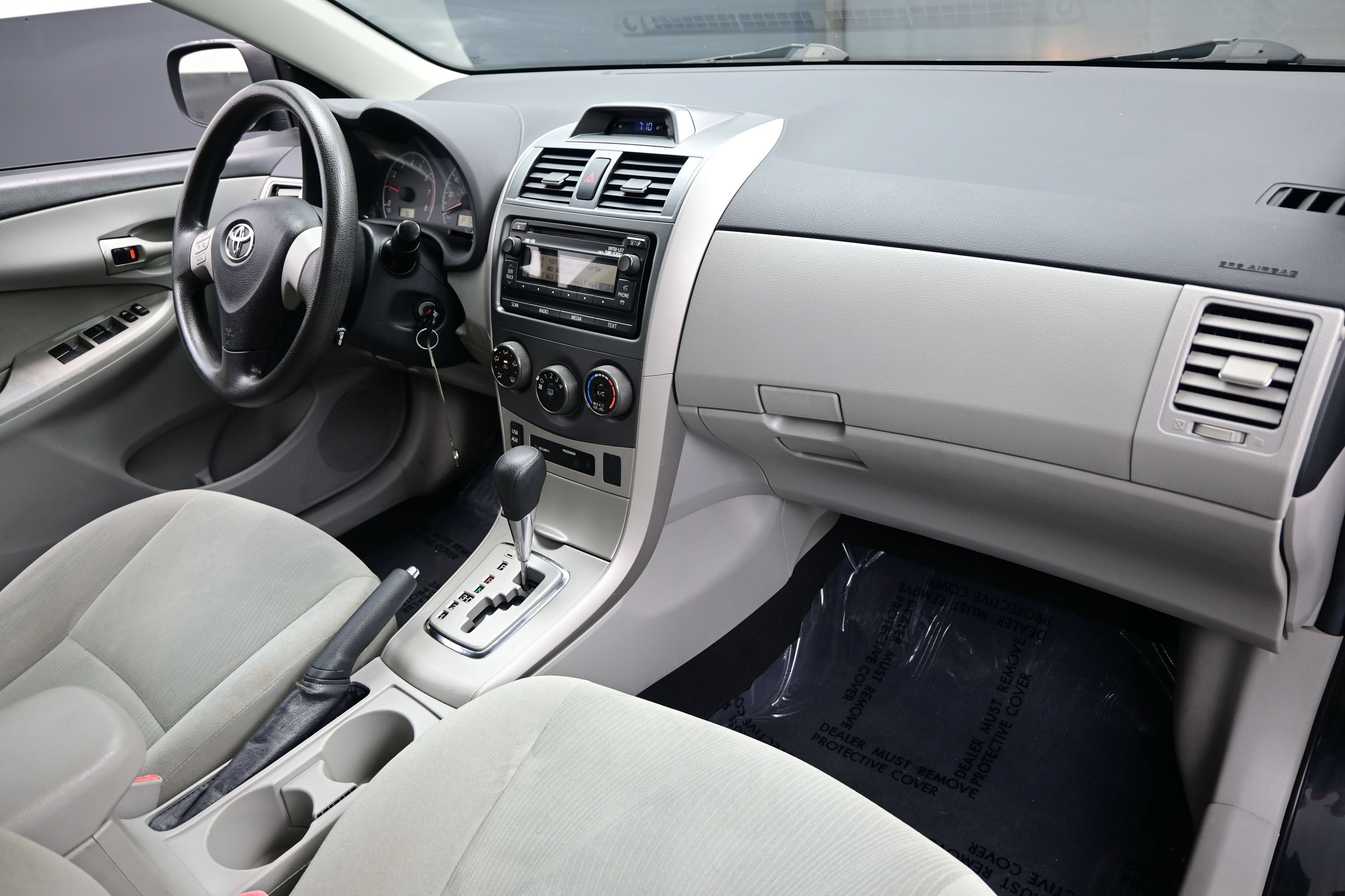 Used 2012 Toyota Corolla LE FWD image 12