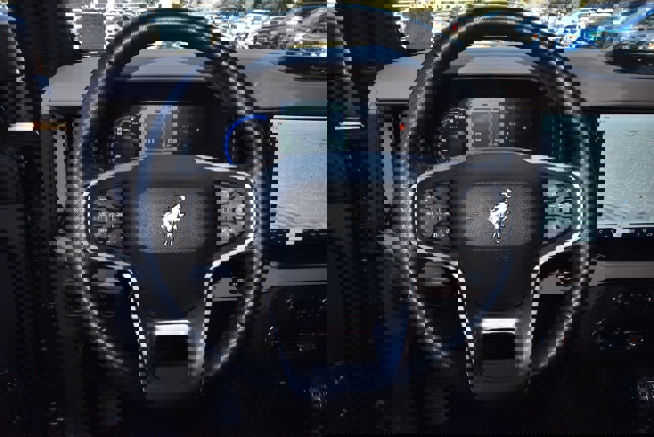 Used 2023 Ford Bronco Wildtrak image 23