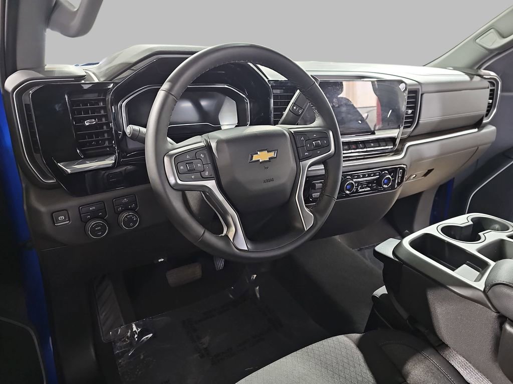 Certified 2025 Chevrolet Silverado 1500 LT AWD/4WD image 19
