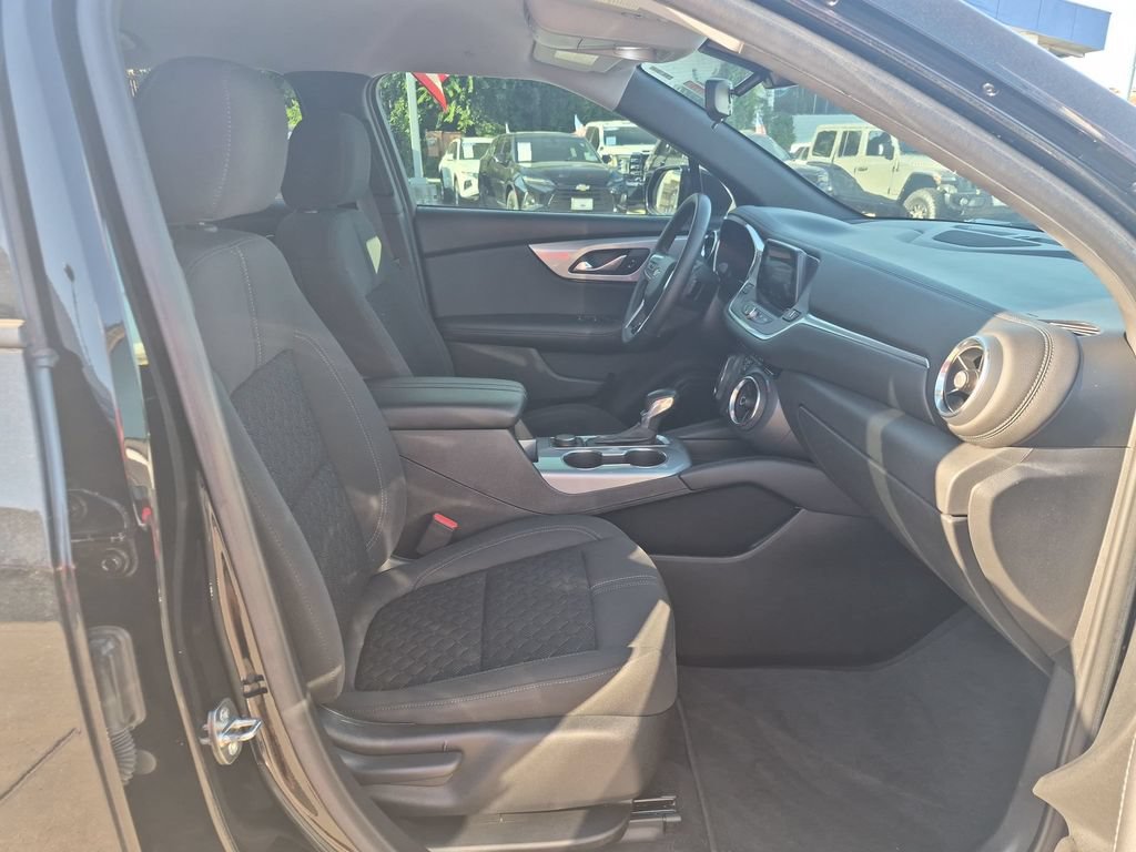 Used 2020 Chevrolet Blazer LT w/ LPO, Cargo Package FWD image 23