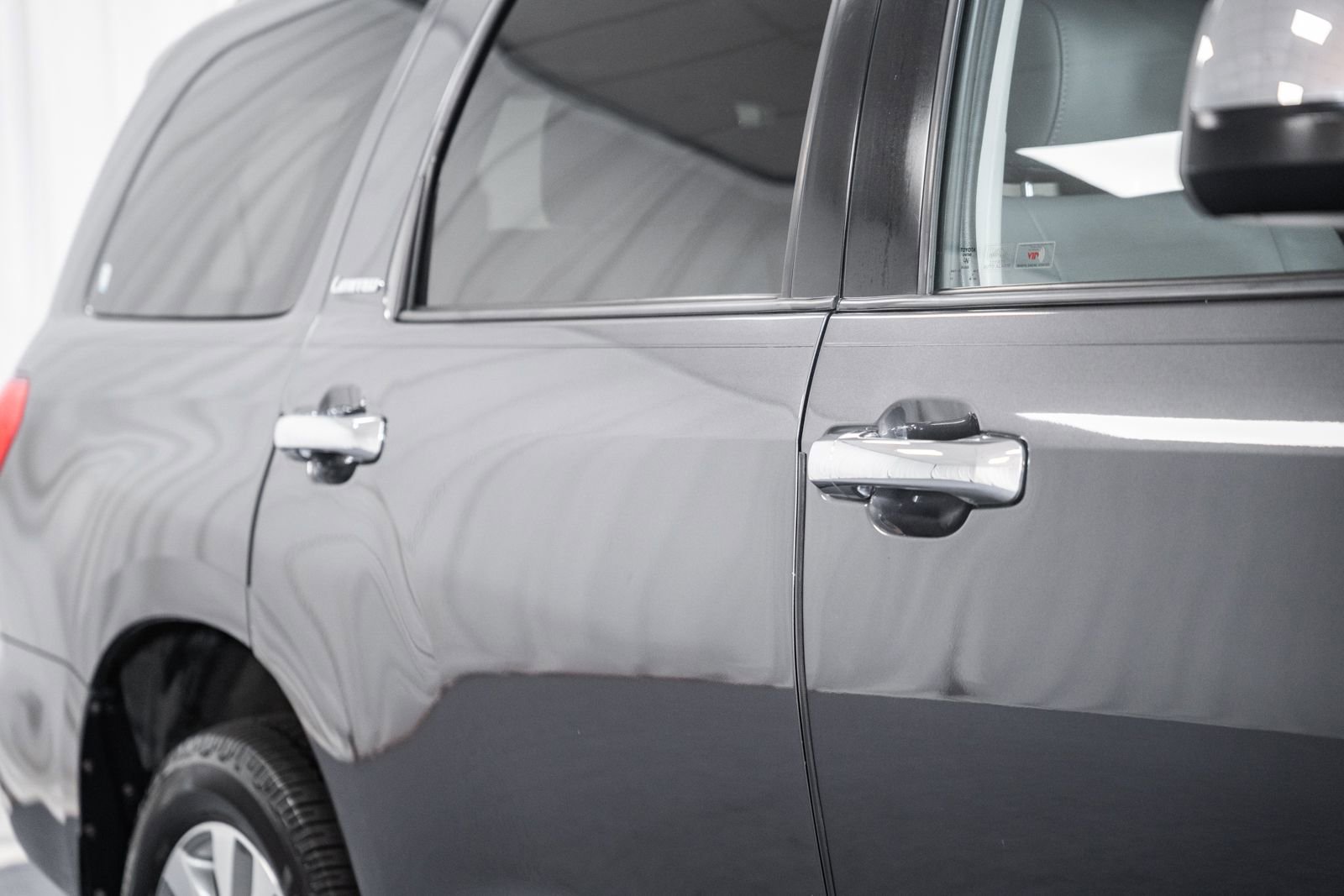 Used 2015 Toyota Sequoia Limited image 17