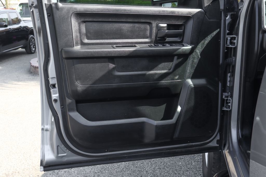 Used 2024 RAM 3500 Tradesman AWD/4WD image 18