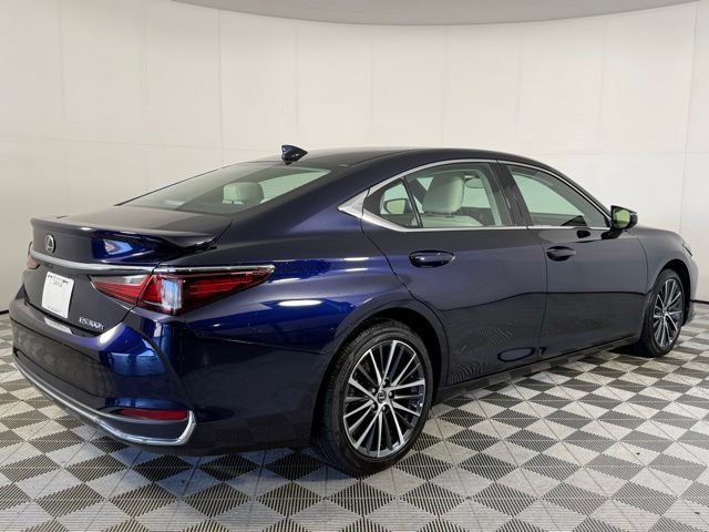 Certified 2025 Lexus ES 300h 300h w/ Premium Package image 10