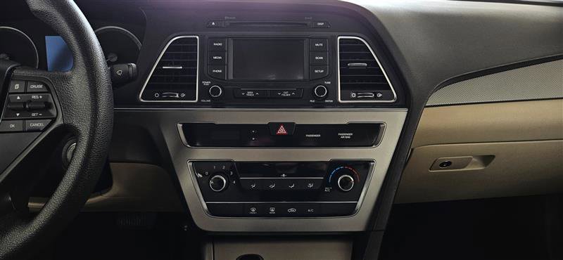 Used 2015 Hyundai Sonata SE w/ Option Group 02 image 12