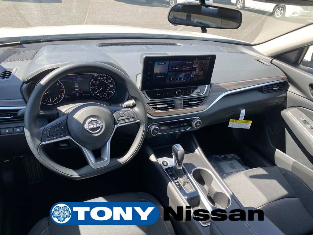 New 2026 Nissan Altima 2.5 SV FWD image 12