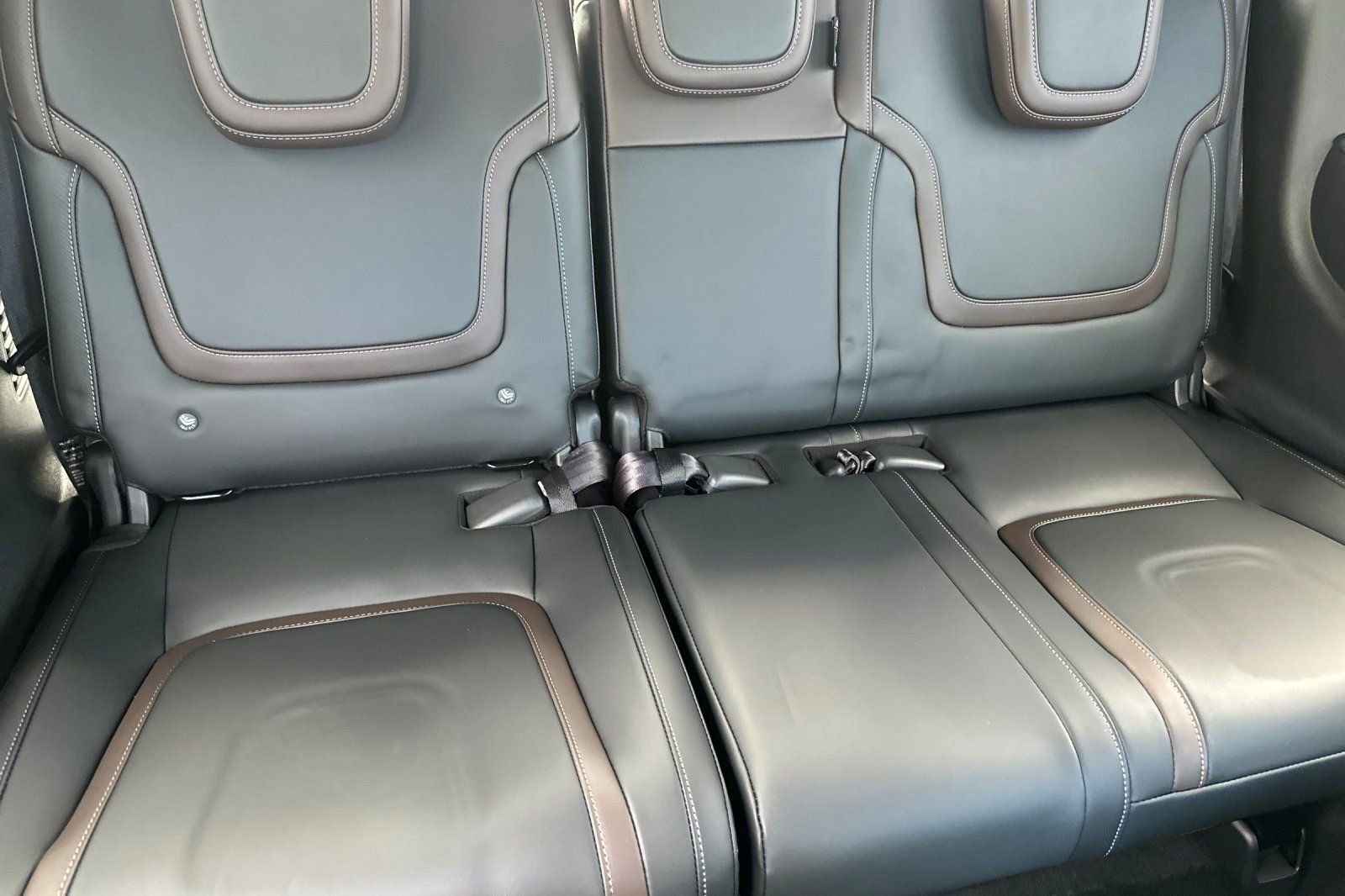 New 2026 Nissan Armada SL w/ Captain's Chari Seat Package image 12