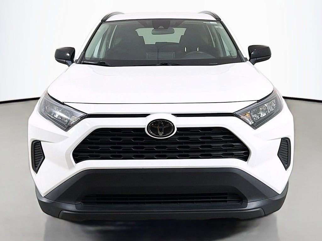 Used 2020 Toyota RAV4 LE image 8