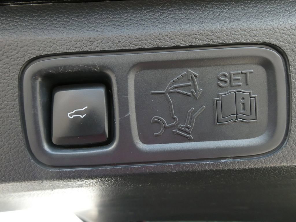 Used 2022 Lincoln Navigator L Reserve w/ Equipment Group 201A image 20