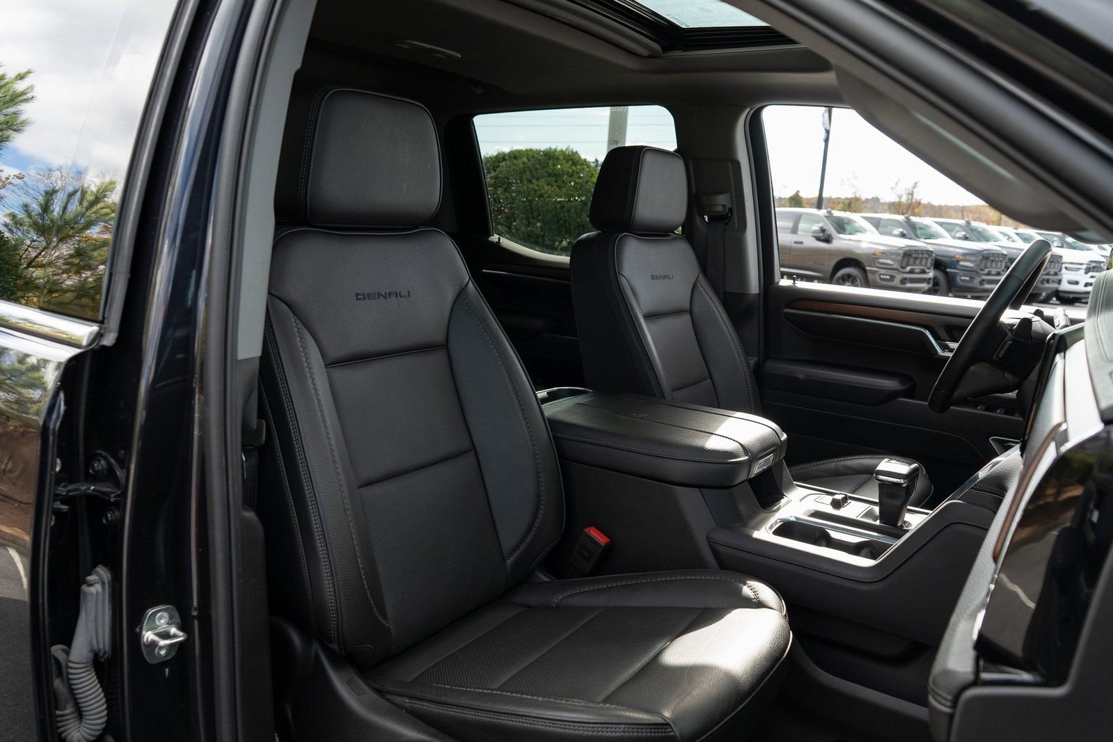 Used 2024 GMC Sierra 1500 Denali w/ Denali Reserve Package image 23