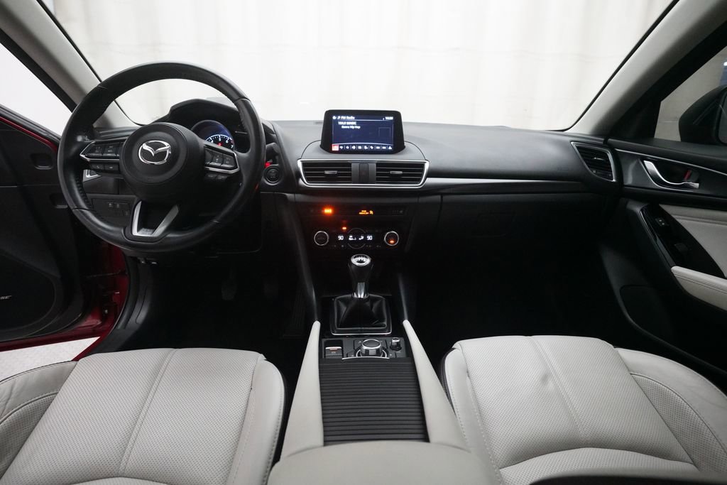 Used 2018 MAZDA MAZDA3 Grand Touring w/ Premium Equipment Package image 4