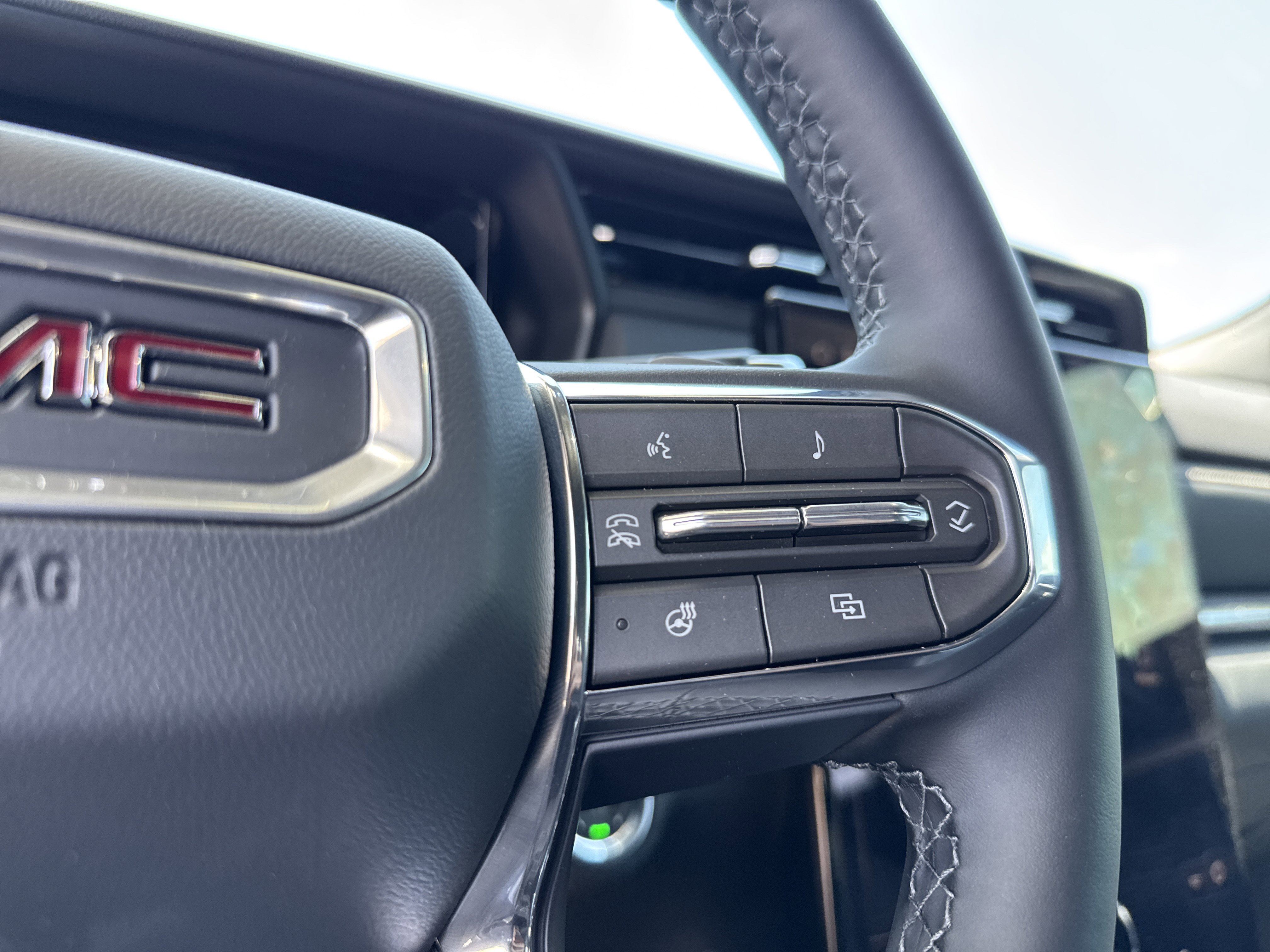 New 2026 GMC Terrain Elevation FWD image 19
