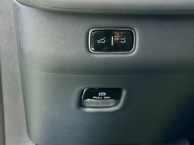 New 2025 Lincoln Navigator Reserve w/ Jet Appearance Package image 10