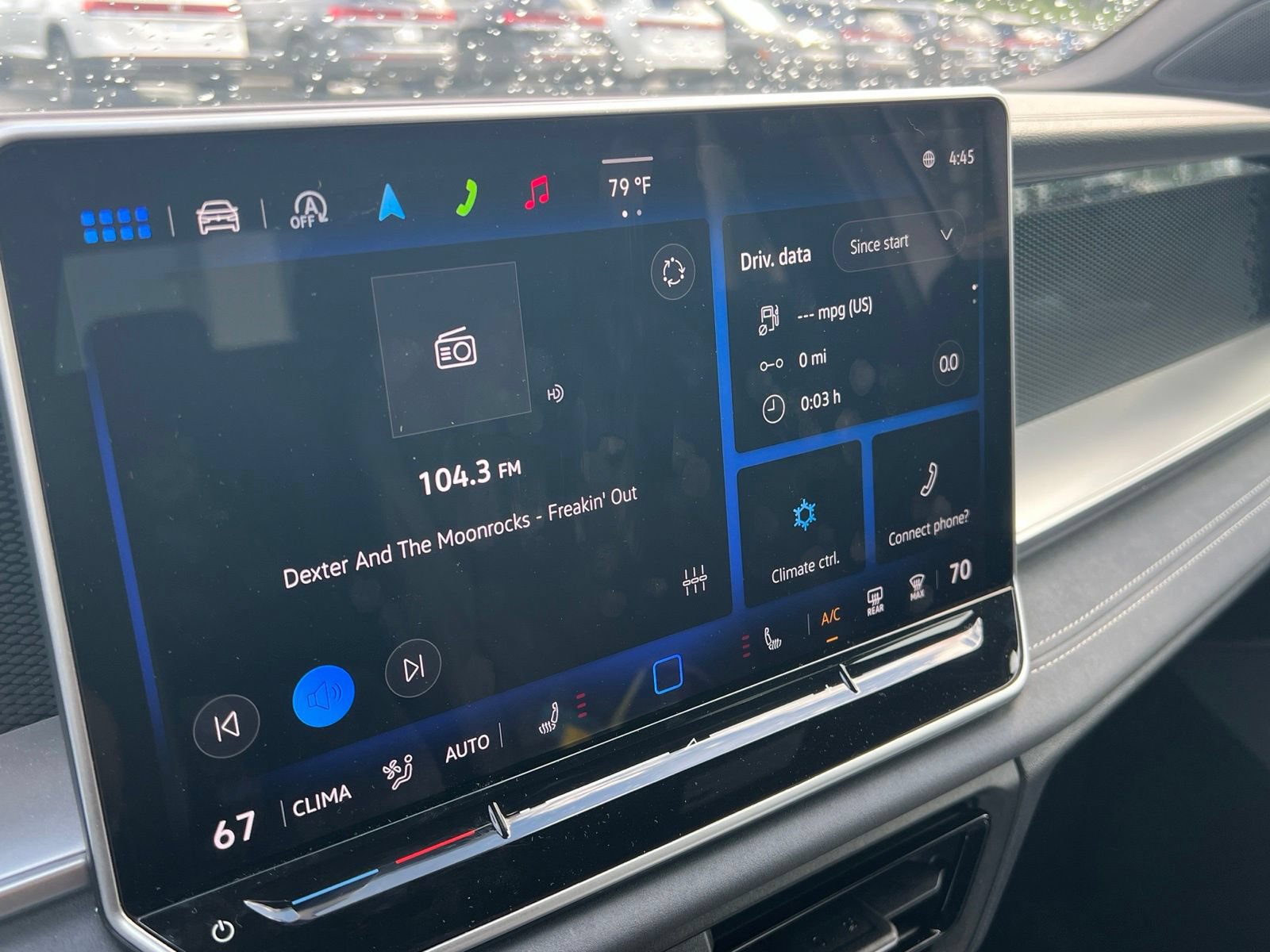 Certified 2025 Volkswagen Tiguan SE R-Line FWD image 18