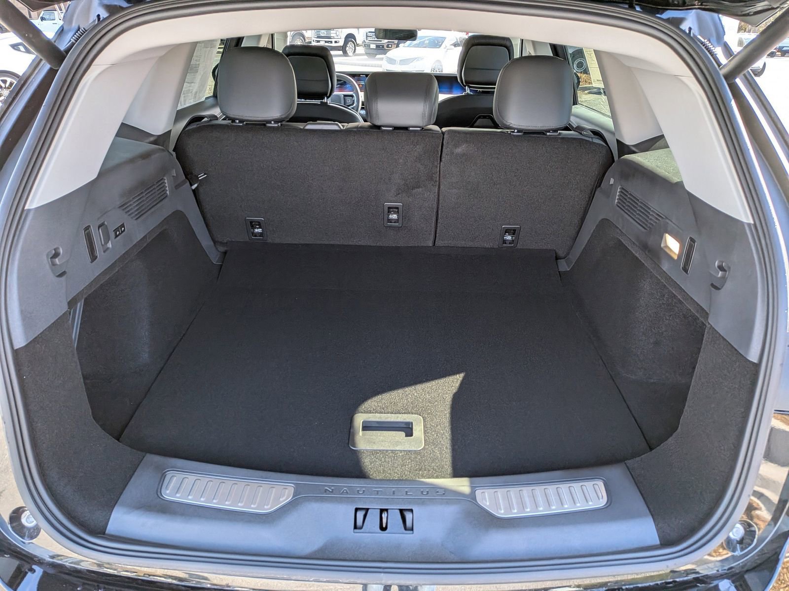 New 2026 Lincoln Nautilus Reserve w/ Jet Appearance Package image 15