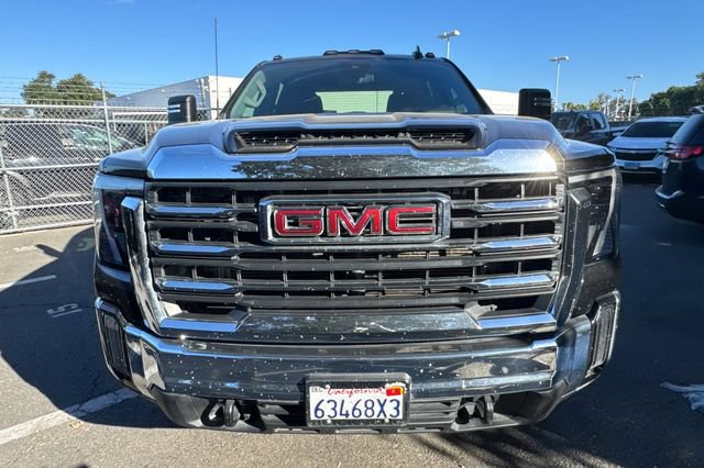 Used 2024 GMC Sierra 3500 SLE w/ SLE Convenience Package RWD image 3