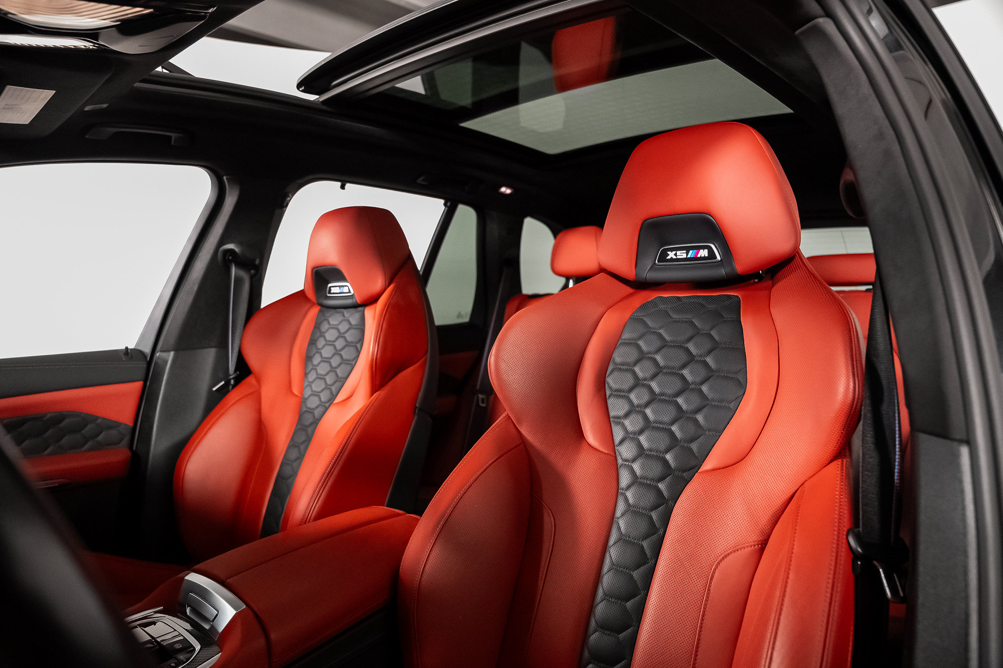Used 2025 BMW X5 M Competition AWD/4WD image 3