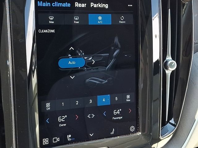 Used 2023 Volvo XC60 B6 Ultimate w/ Climate Package image 16