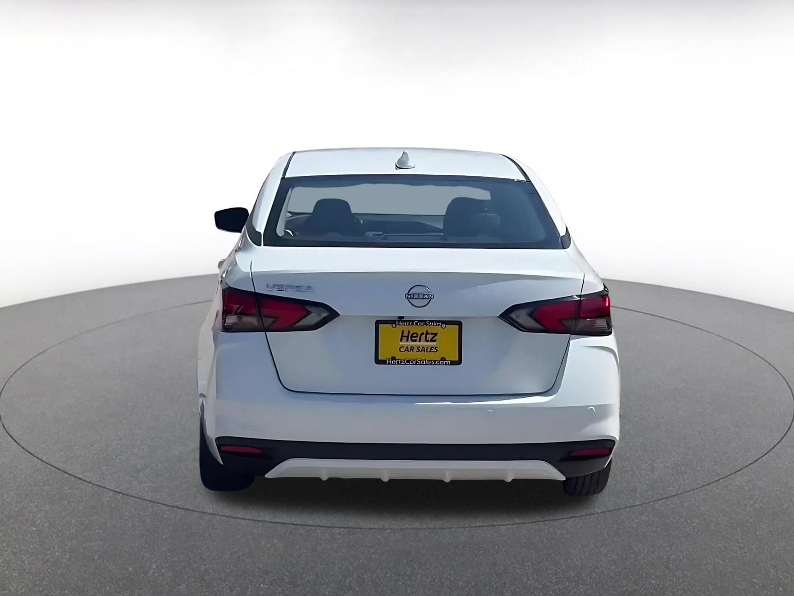 Used 2025 Nissan Versa SV FWD image 10
