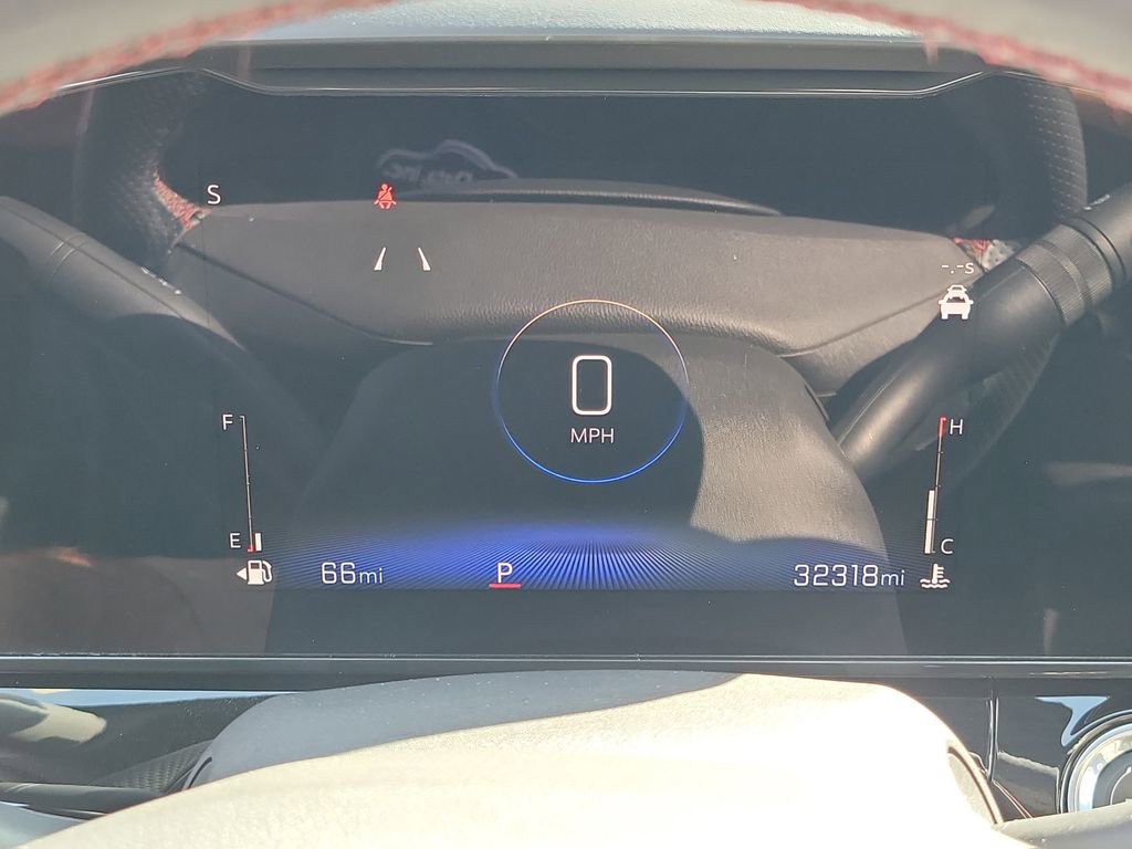 Used 2024 Chevrolet Trax RS w/ Sunroof Package image 7