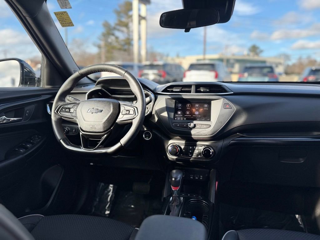 Used 2023 Chevrolet TrailBlazer RS image 13