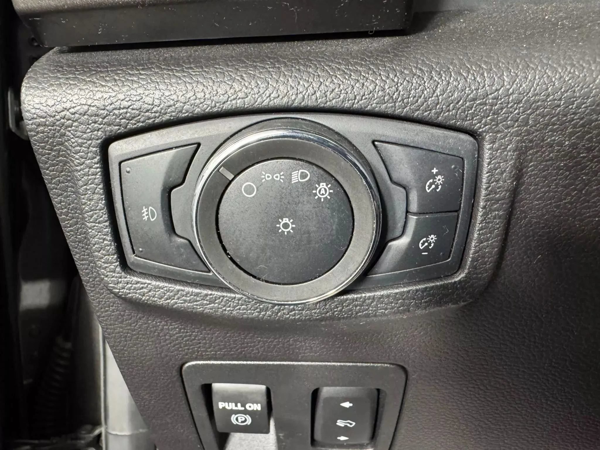 Used 2020 Ford Expedition Limited w/ Equipment Group 302A AWD/4WD image 27