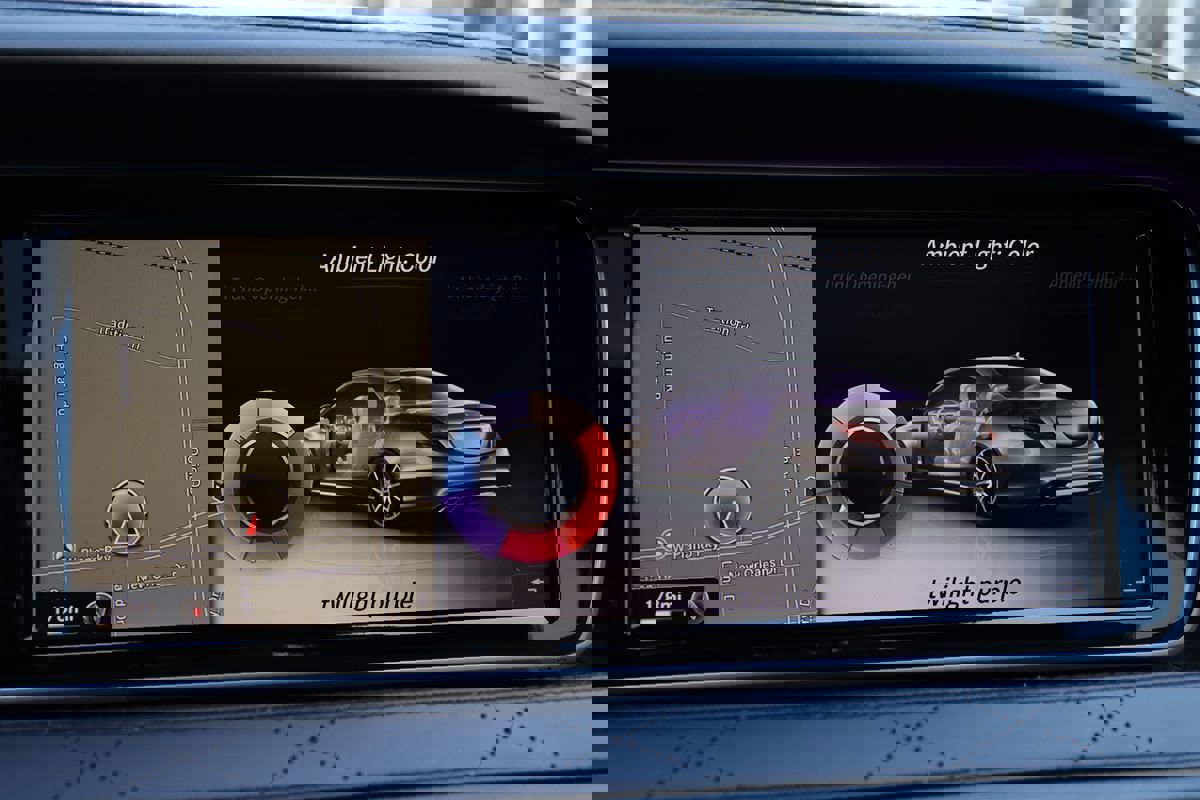 Used 2015 Mercedes-Benz S 63 AMG 4MATIC Sedan w/ Driver Assistance Package image 38