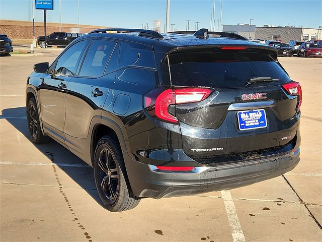 Used 2022 GMC Terrain AT4 image 3