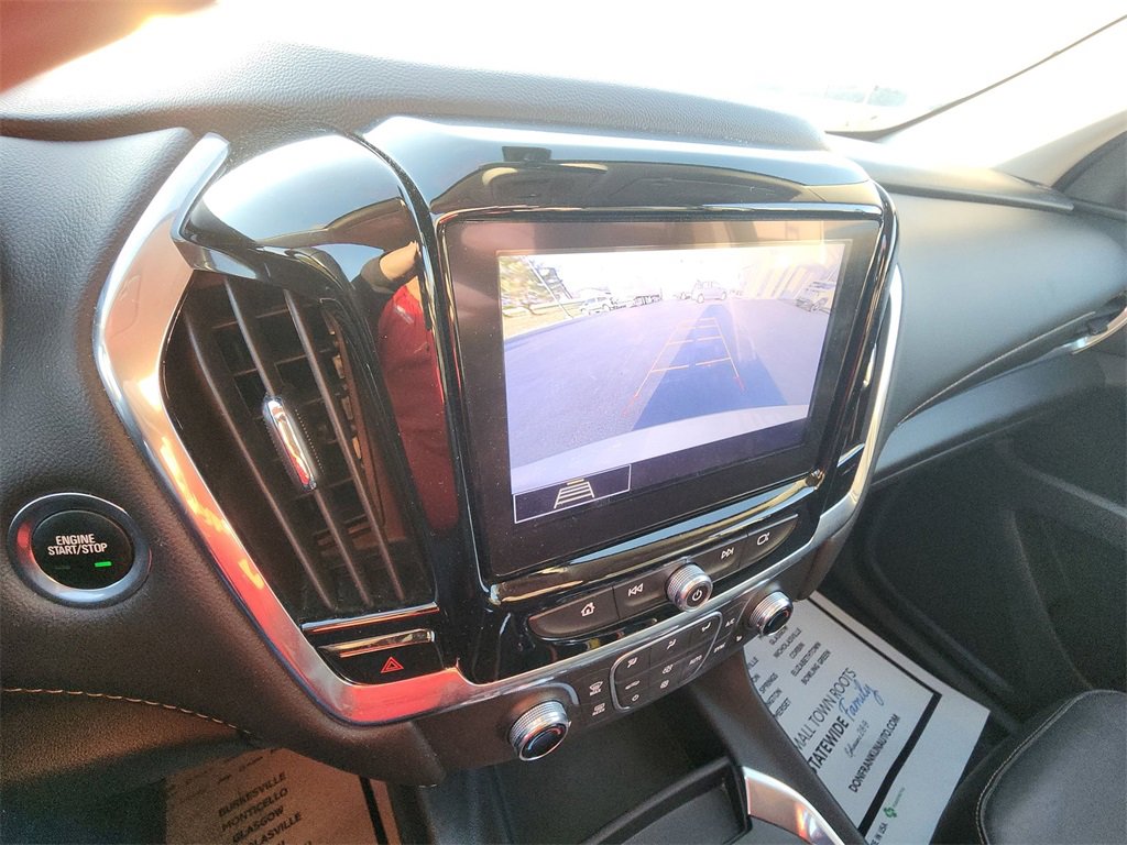 Used 2020 Chevrolet Traverse LT image 17