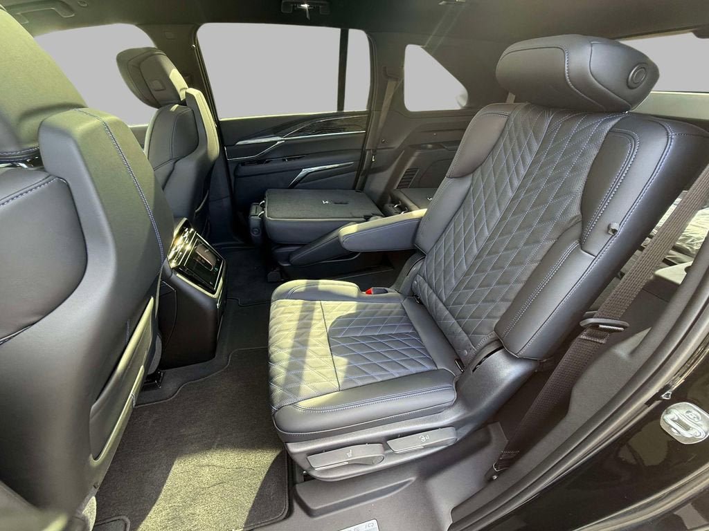 New 2025 Cadillac Escalade IQ Luxury 1 AWD/4WD image 13