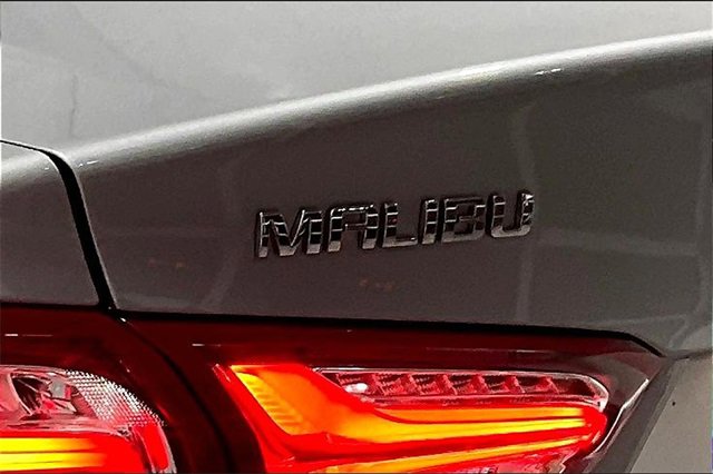 Used 2020 Chevrolet Malibu LT image 39