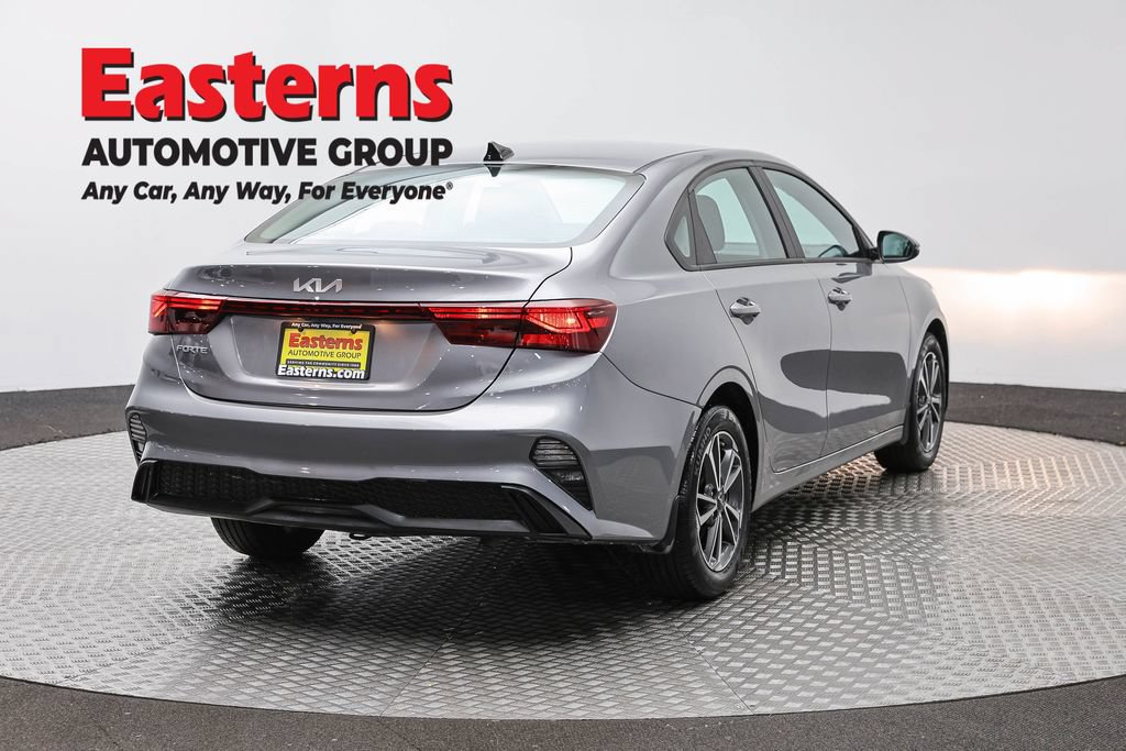 Used 2023 Kia Forte LXS w/ LXS Technology Package FWD image 5