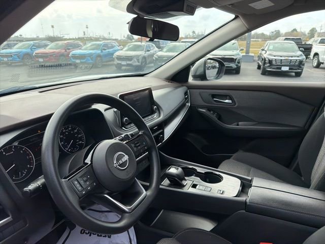 Used 2023 Nissan Rogue SV image 6