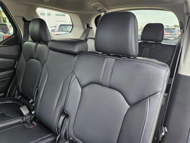 Used 2025 Honda Pilot EX-L image 12