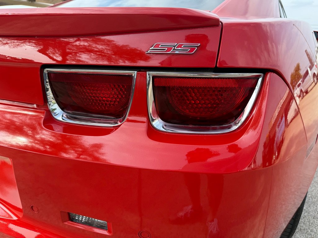 Used 2011 Chevrolet Camaro SS w/ RS Package RWD image 10