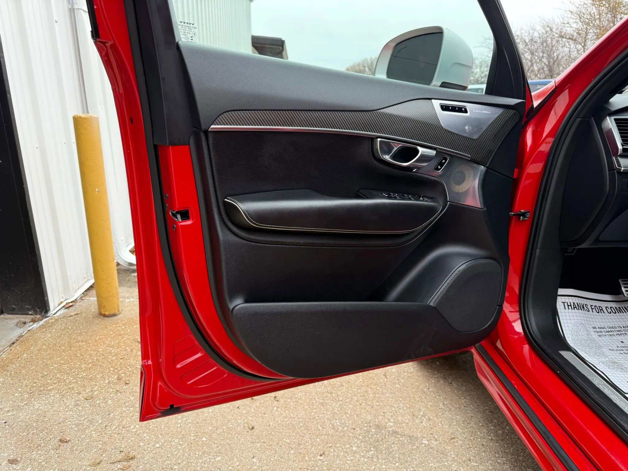 Used 2017 Volvo XC90 T6 R-Design w/ Vision Package image 16