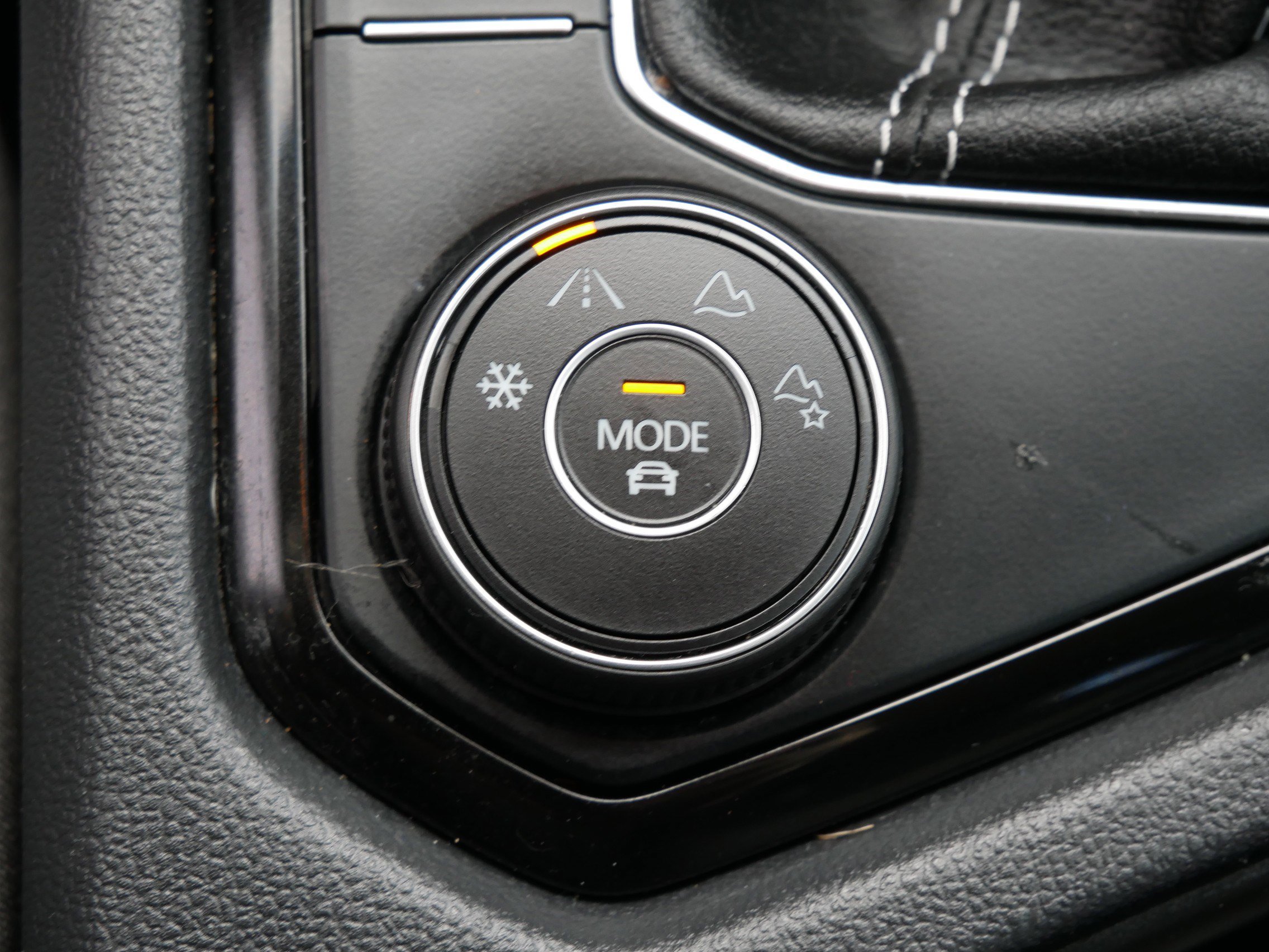 Certified 2023 Volkswagen Taos S image 29