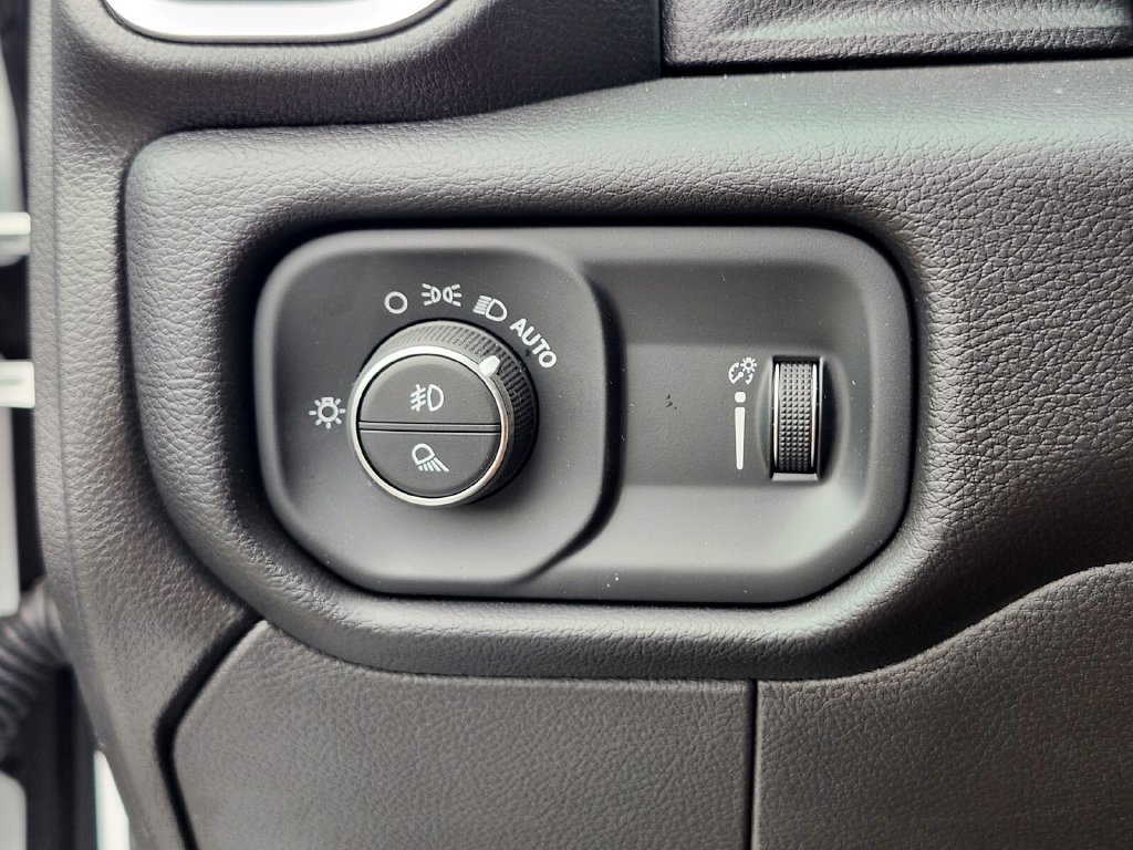 New 2026 RAM 2500 Big Horn AWD/4WD image 23