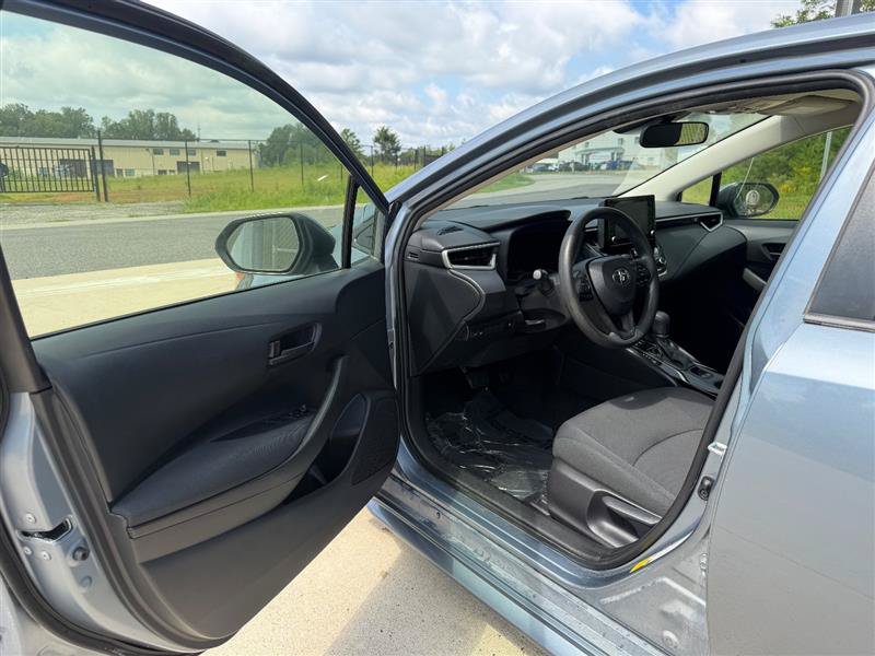 Used 2022 Toyota Corolla LE FWD image 11