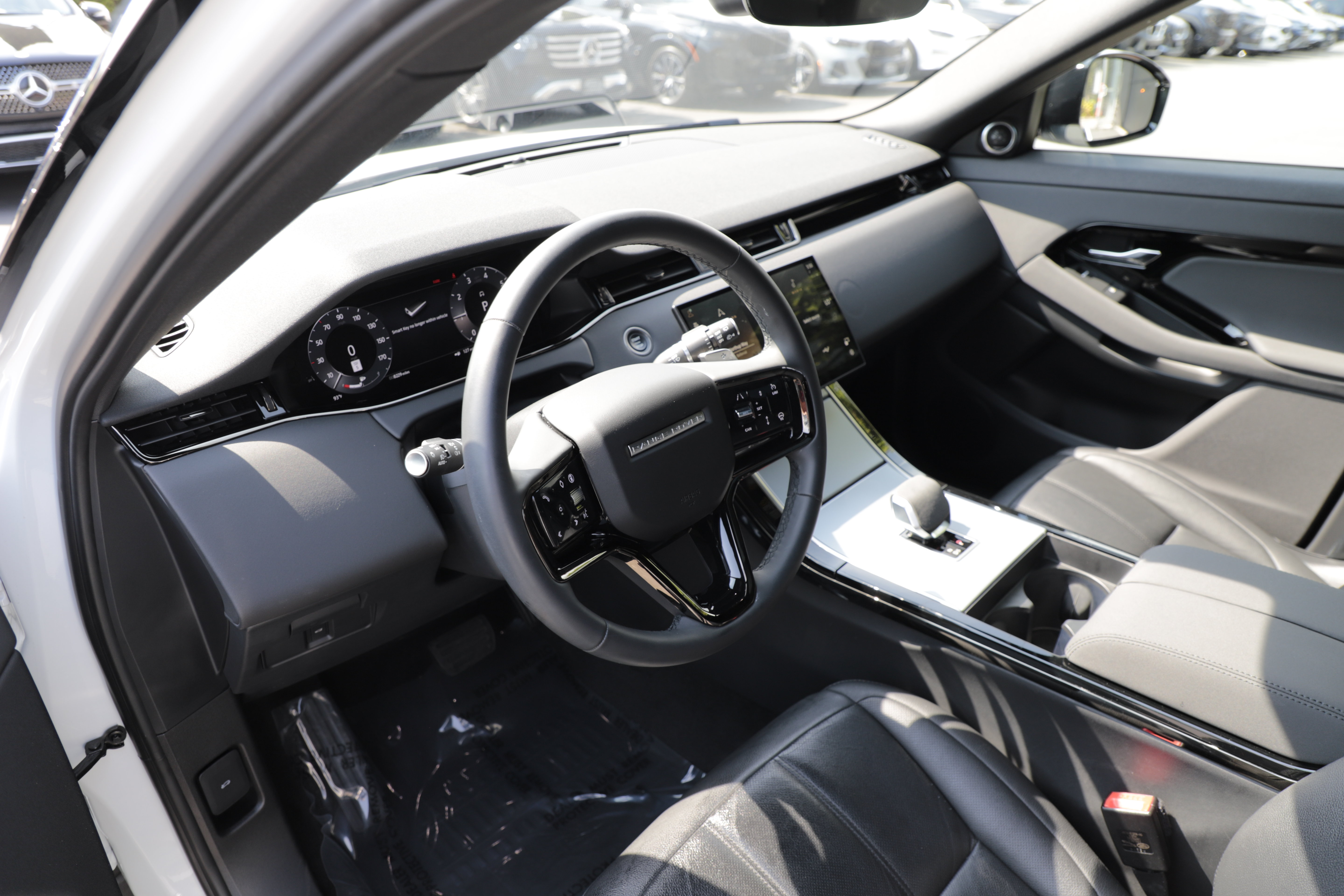 Used 2024 Land Rover Range Rover Evoque S AWD/4WD image 18