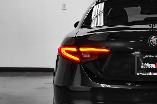 Used 2020 Alfa Romeo Giulia w/ Nero Edizione RWD image 40