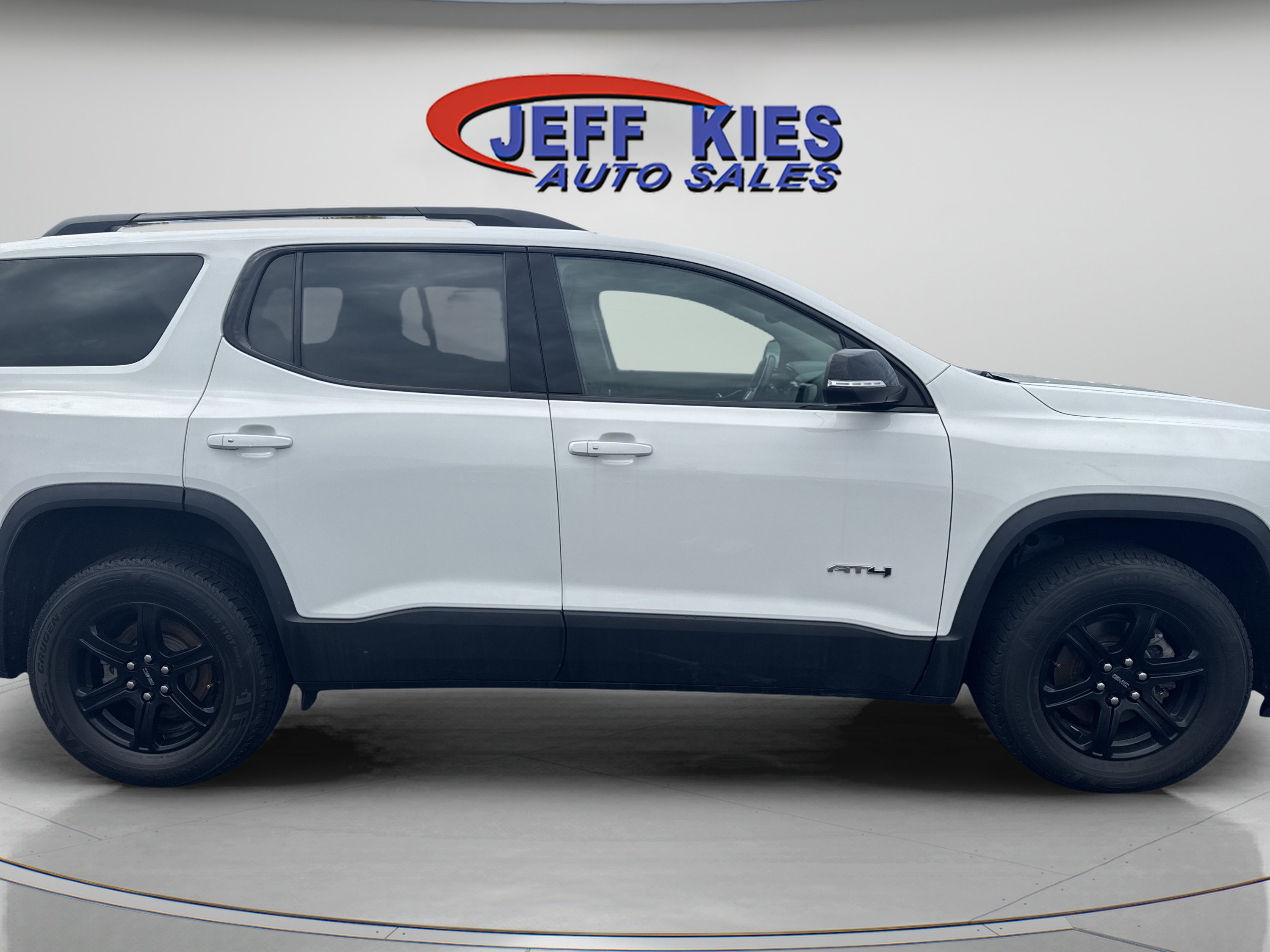 Used 2021 GMC Acadia AT4 w/ Trailering Package AWD/4WD image 4