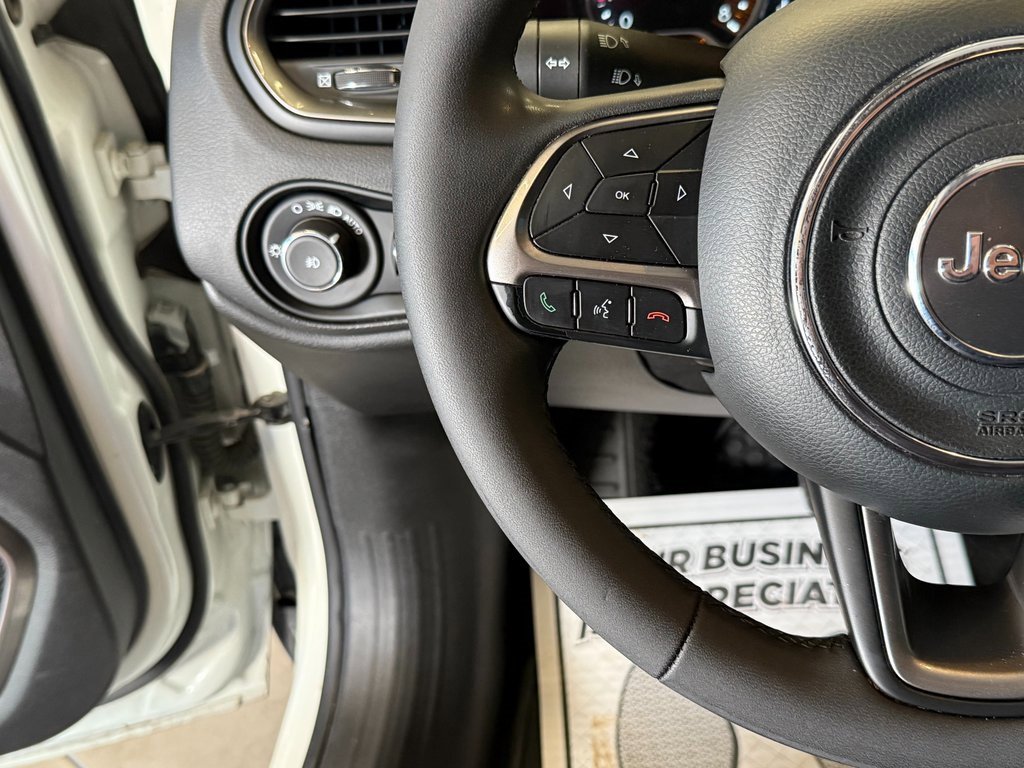 Used 2022 Jeep Renegade Latitude image 9