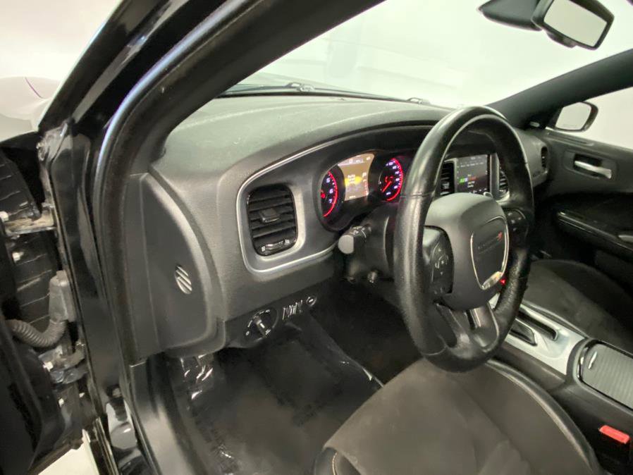 Used 2017 Dodge Charger R/T image 33