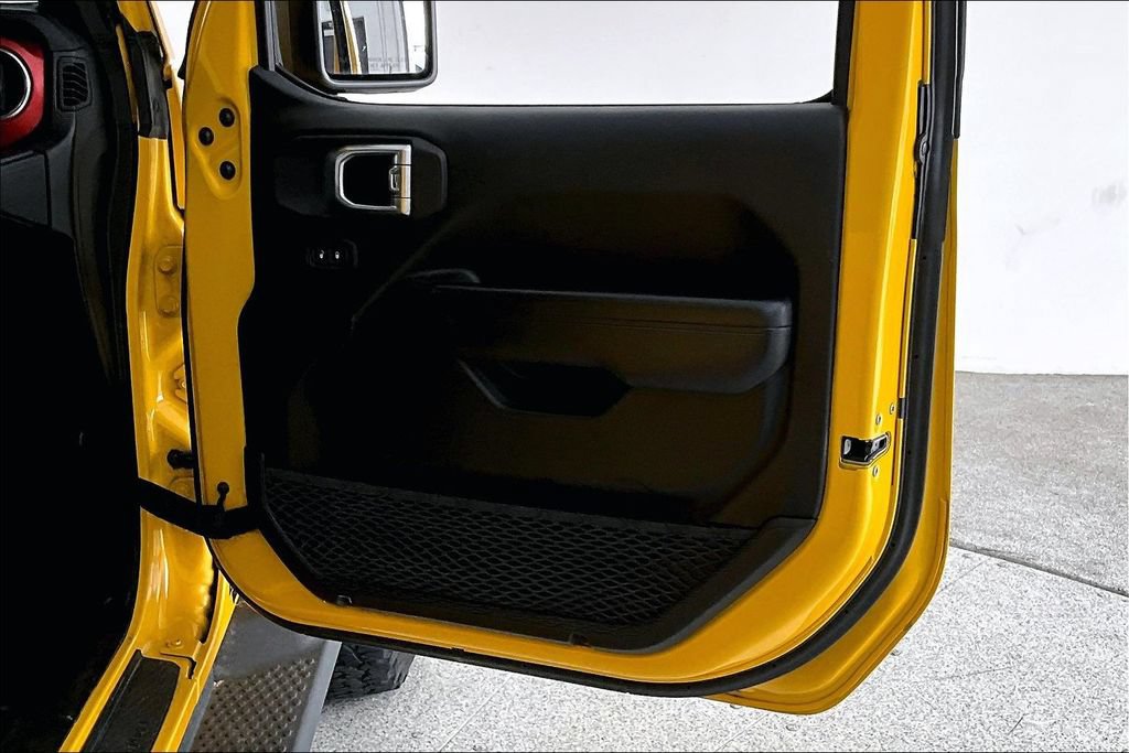 Used 2021 Jeep Wrangler Unlimited Rubicon AWD/4WD image 22