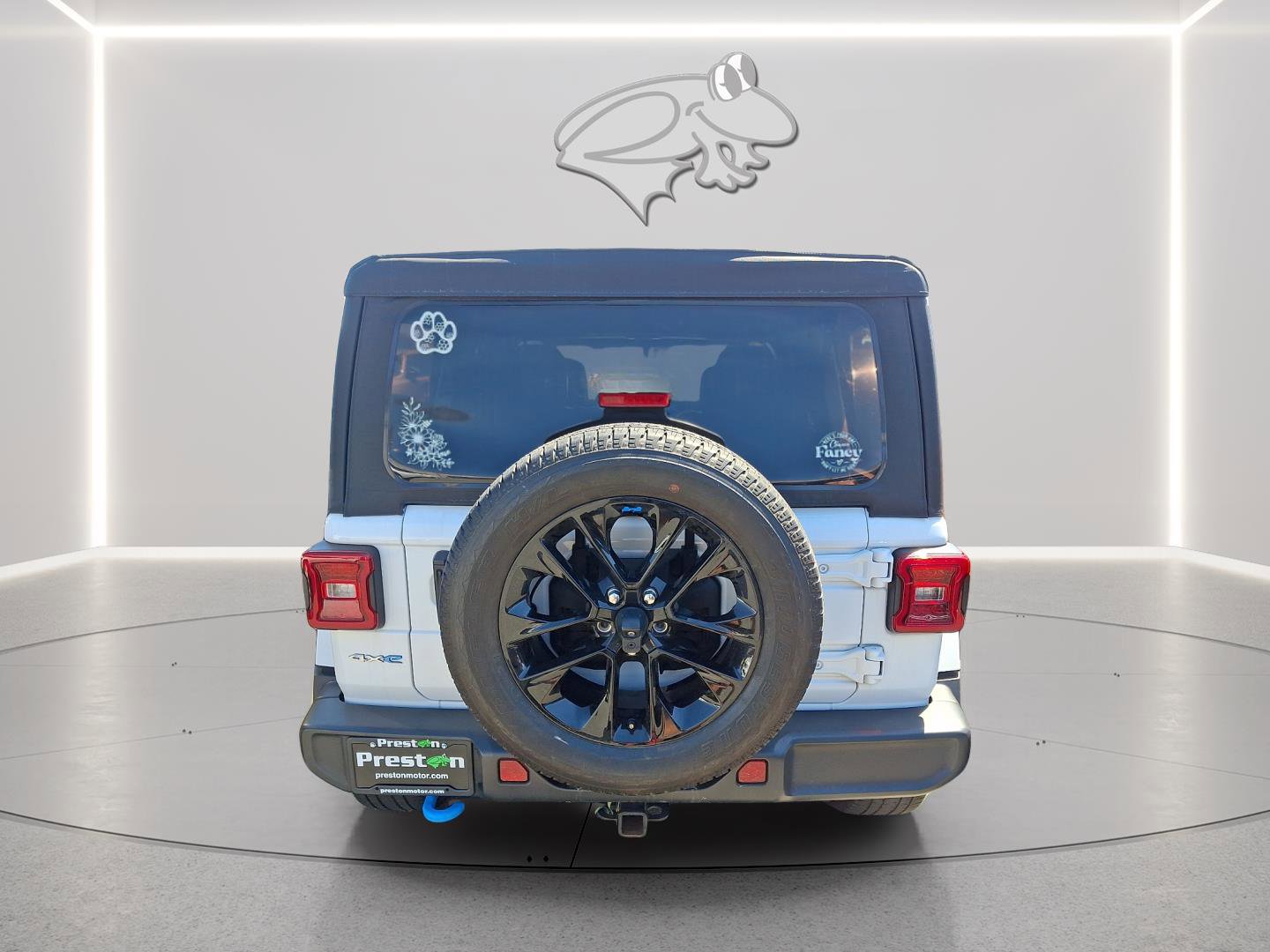 Used 2023 Jeep Wrangler Unlimited Sahara w/ Cold Weather Group AWD/4WD image 5